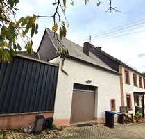 Haus zum Kaufen in Morbach Elzerath 122.000,00 € 150.37 m² - Morbach / Elzerath
