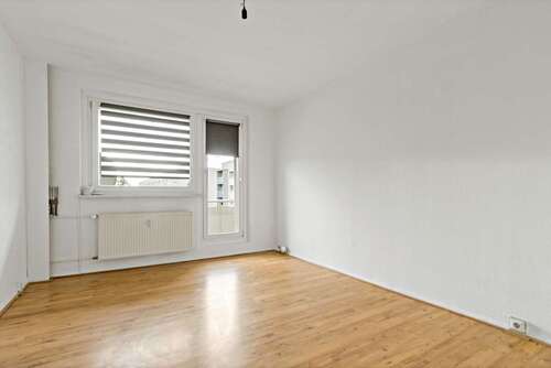 Foto - Wohnung zum Mieten in Halle (Saale) 335,00 € 61 m²