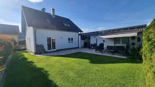 Foto - Haus zum Kaufen in Grünstadt 589.000,00 € 120 m²