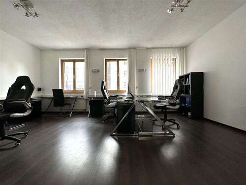 Foto - Büro in Coburg 898,00 € 97 m² - 898,00&nbsp;EUR Kaltmiete, ca.&nbsp; 97,00&nbsp;m&sup2;