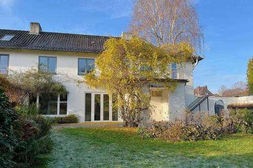 Foto - Haus zum Kaufen in Kiel 1.375.000,00 € 215 m²