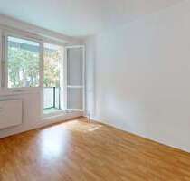 Wohnung zum Mieten in Halle 538,00 € 71.68 m²