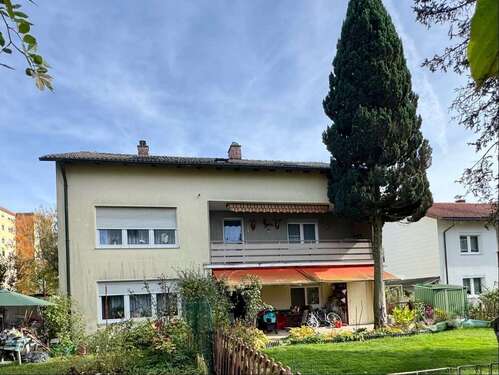 Foto - Haus zum Kaufen in Traunreut 689.000,00 € 250 m²