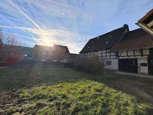 Foto - Haus zum Kaufen in Dassel 99.000,00 € 250 m²
