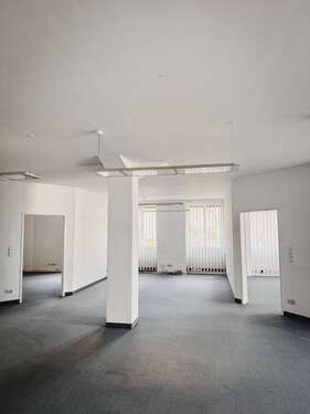 Foto - Büro in Lich 1.999,00 € 269 m² - 1.999,00&nbsp;EUR Kaltmiete, ca.&nbsp; 269,00&nbsp;m&sup2;