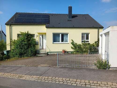 Foto - Haus zum Kaufen in Memmelsdorf 399.000,00 € 181 m²