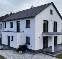 Haus zum Kaufen in Maxhütte-Haidhof 550.000,00 € 188.6 m²