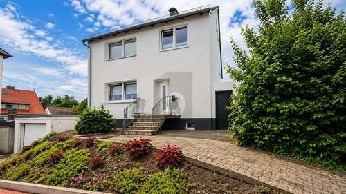 Foto - Haus zum Kaufen in Bilshausen 275.000,00 € 159 m²