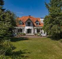 Haus zum Kaufen in Meerbusch Büderich 3.200.000,00 € 444.43 m² - Meerbusch / Büderich