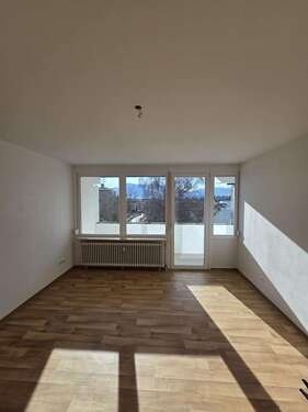 Foto - Wohnung zum Mieten in Freilassing 783,77 € 60.29 m²
