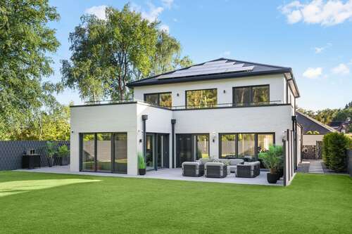 Foto - Haus zum Kaufen in Ellerbek 2.495.000,00 € 268 m²