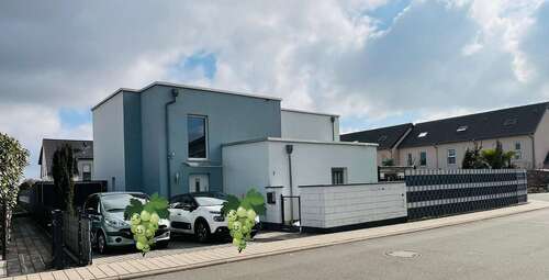 Foto - Haus zum Kaufen in Grünstadt 798.000,00 € 190 m²