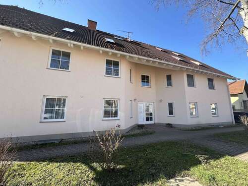 Foto - Wohnung zum Kaufen in Salzatal 109.000,00 € 67 m²