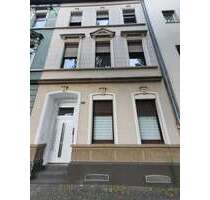 Haus zum Kaufen in Krefeld 599.000,00 € 315 m²