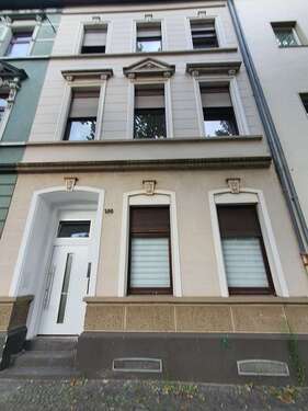 Foto - Haus zum Kaufen in Krefeld 599.000,00 € 315 m²