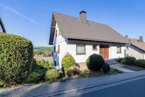 Foto - Haus zum Kaufen in Warstein 245.000,00 € 98 m²