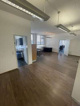Foto - Büro in Hilden 780,00 € 100 m² - 780,00&nbsp;EUR Kaltmiete, ca.&nbsp; 100,00&nbsp;m&sup2;