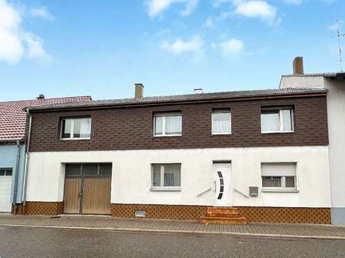 Foto - Haus zum Kaufen in Oberhausen-Rheinhausen 347.000,00 € 150 m²