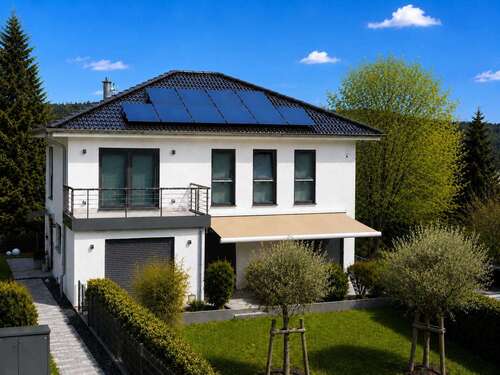 Foto - Haus zum Kaufen in Niedernhausen- Oberjosbach 1.290.000,00 € 170 m²
