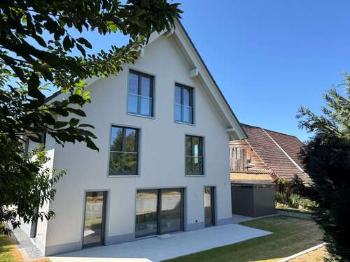 Foto - Haus zum Kaufen in Ebringen 1.195.000,00 € 201 m²