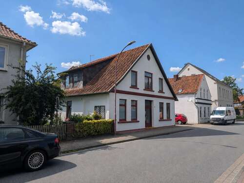 Foto - Haus zum Kaufen in Hermannsburg 170.000,00 € 196.34 m²
