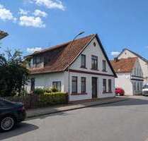 Haus zum Kaufen in Hermannsburg 170.000,00 € 196.34 m²
