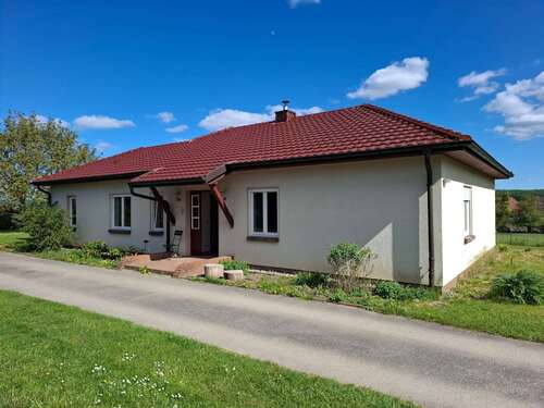 Foto - Haus zum Mieten in Basedow 1.150,00 € 107 m²