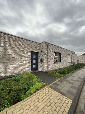 Foto - Haus zum Mieten in Höngen 1.100,00 € 92 m²