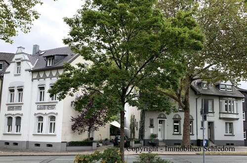 Foto - Haus zum Kaufen in Oberhausen 998.000,00 € 552 m²