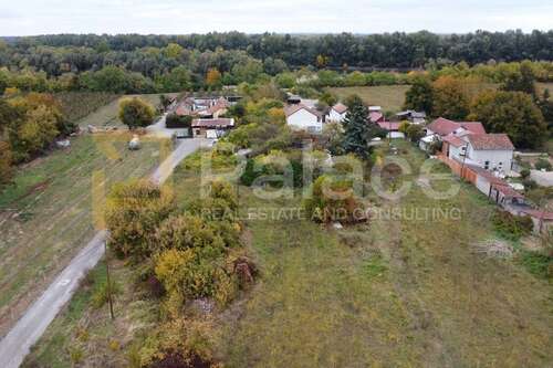 Foto - Grundstück zu verkaufen in Osijek - Okolica 165.000,00 € 5400 m²