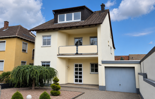 Foto - Haus zum Kaufen in Dudenhofen 685.000,00 € 241 m²