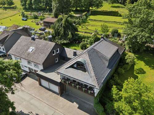 Foto - Haus zum Kaufen in Dietzhölztal 628.000,00 € 515 m²