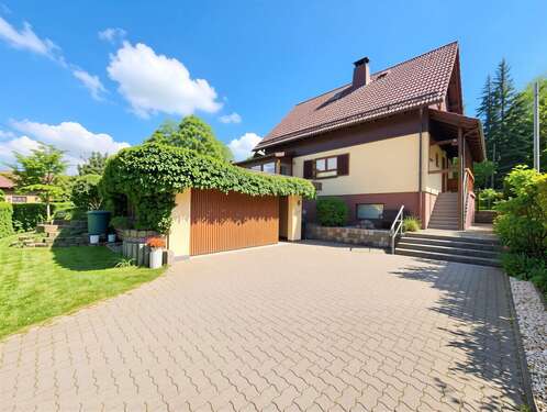 Foto - Haus zum Kaufen in Weischlitz 349.000,00 € 176 m²