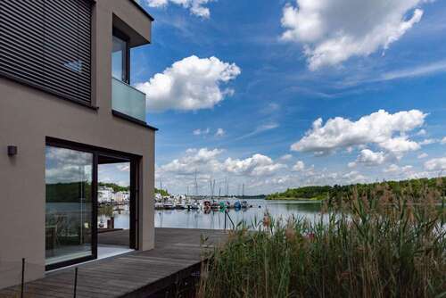 Foto - Haus zum Mieten in Neukieritzsch 3.000,00 € 164 m²