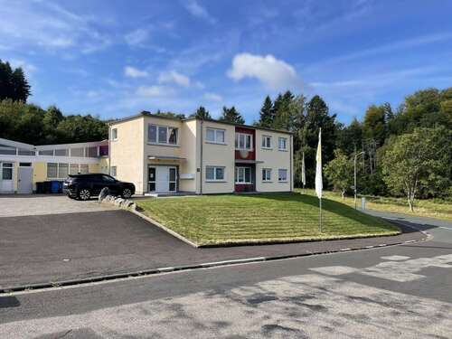 Foto - Büro in Allendorf (Lumda) 1.050.000,00 € 1038 m²