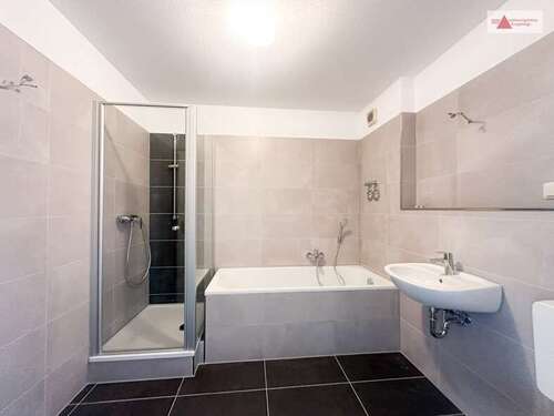 Foto - Wohnung zum Mieten in Glauchau Niederlungwitz 572,00 € 88 m²