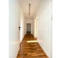 Büro in Marl 250,00 € 39 m² - 250,00&nbsp;EUR Kaltmiete, ca.&nbsp; 39,00&nbsp;m&sup2; in Marl (PLZ: 45768)