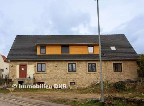 Foto - Haus zum Kaufen in Bieberehren 310.000,00 € 200 m²