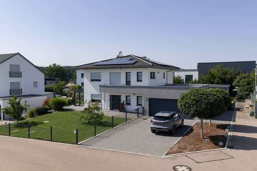 Foto - Haus zum Kaufen in Krumbach (Schwaben) 899.000,00 € 210 m²