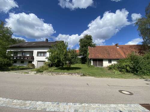 Foto - Haus zum Kaufen in Tiefenbach 219.000,00 € 225 m²