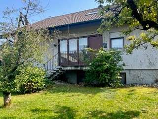 Foto - Haus zum Kaufen in Laichingen 479.000,00 € 178 m²