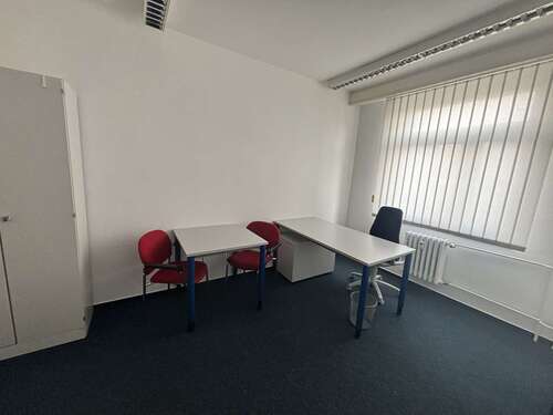 Foto - Büro in Zwickau 107,00 € 21 m² - 107,00&nbsp;EUR Kaltmiete, ca.&nbsp; 21,00&nbsp;m&sup2;