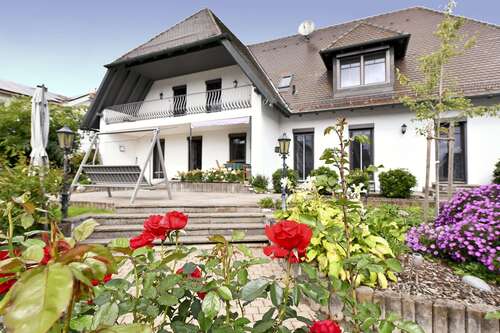 Foto - Haus zum Kaufen in Neufahrn 920.000,00 € 270 m²