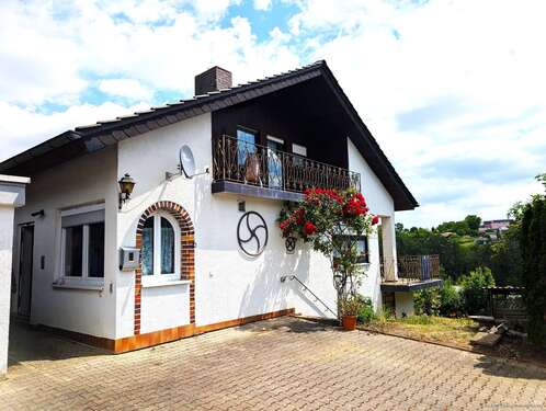 Foto - Haus zum Kaufen in Buchen-Hettingen 389.000,00 € 250.37 m²