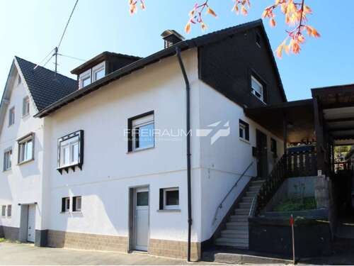 Foto - Haus zum Kaufen in Niederfischbach 198.000,00 € 112 m²