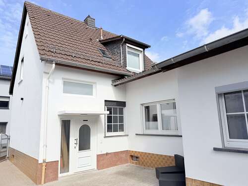 Foto - Haus zum Kaufen in Sandhausen 798.000,00 € 142.74 m²