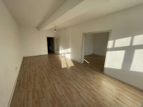 Foto - Wohnung zum Mieten in Naumburg 735,00 € 98 m²