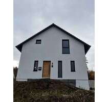 Haus zum Kaufen in Wiehl 699.000,00 € 226 m² Haus zum Kaufen in Wiehl 699.000,00 € 226 m²