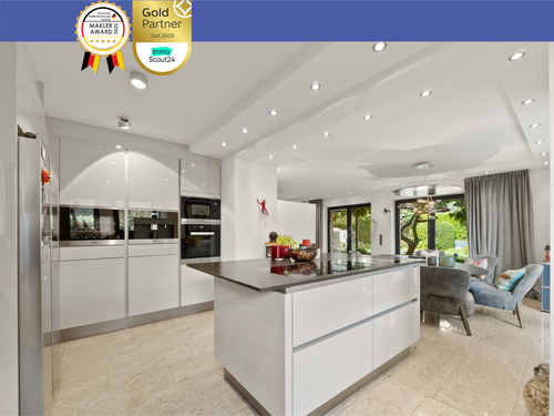 Foto - Haus zum Kaufen in Kaarst 1.470.000,00 € 469 m²