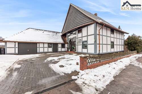 Foto - Haus zum Kaufen in Nienstädt 260.000,00 € 200 m²